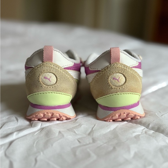 Puma toddler sneakers, size 8 - Picture 3 of 6